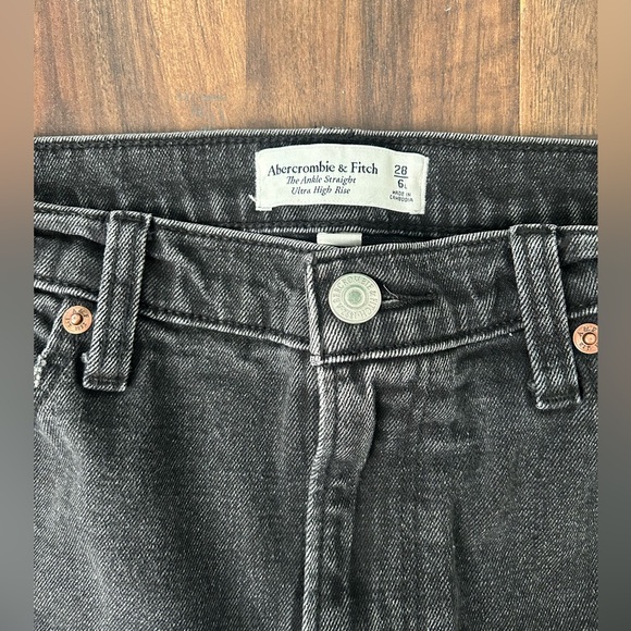 Abercrombie & Fitch Black Ankle Straight Ultra High Rise Jeans Curve Love 28/6 - Picture 3 of 12